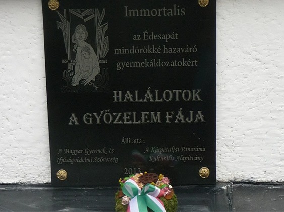 emléktábla