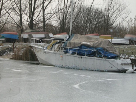 hajó a jégben