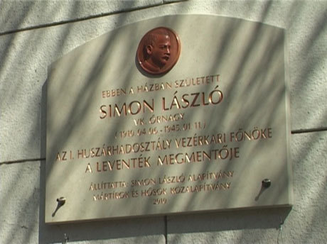 Simon László emléktábla