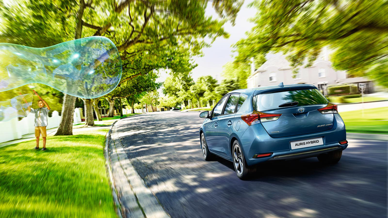a Toyota a hybrid modelljeivel az innovációban is az élen jár 