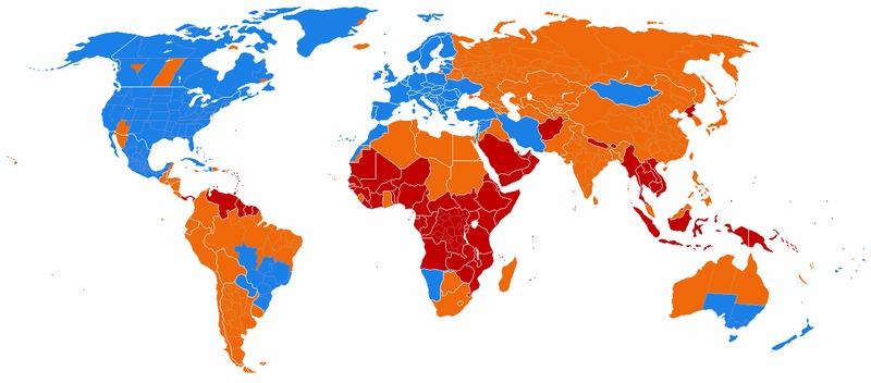 Kék: érvényben van a nyári időszámítás; Sárga: érvényben volt de már nincs; Piros: soha nem volt érvényben / Fotó: Wikipédia