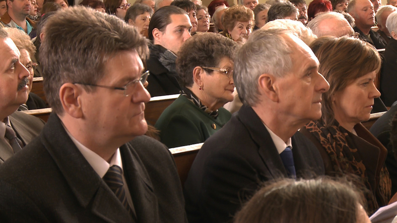  A vasárnapi istentiszteleten Szita Károly polgármester, illetve Dér Tamás alpolgármester is részt vettek