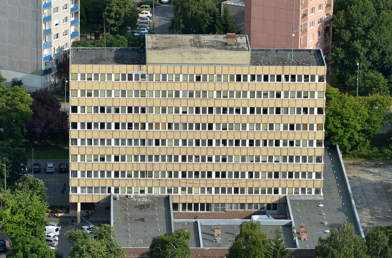 a Siófoki Rendőrkapitányság épülete madártávlatból; H. Szabó Sándor felvétele