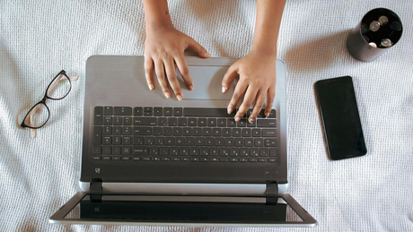 Hogyan válaszd ki a számodra legjobb internetcsomagot?