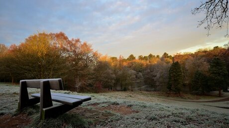 Hétfőn még marad az eseménytelen hűvös idő