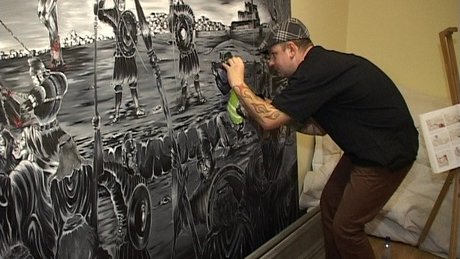 Videóval! Egy éve dolgozik a gigantikus festményén a kaposvári művész