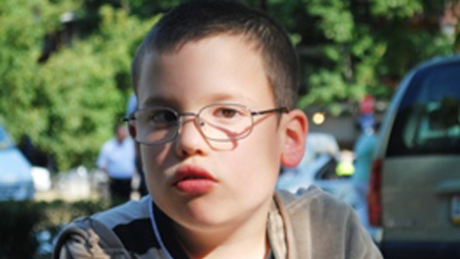 Jótékonysági árverés a 8 éves Kalmár Péter javára