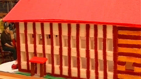 Világrekord: kockacukorból építettek iskolát Nagyatádon