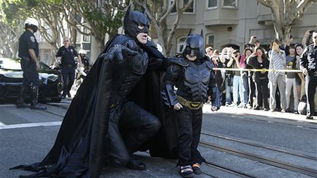 Gotham cityvé változott San Francisco egy leukémiás kisfiúért