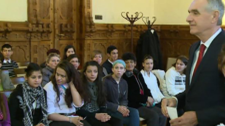 Kaposvár továbbra is támogatja a roma tanulókat