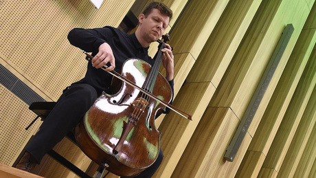 Egyedülálló Stradivari-csellót mutattak be