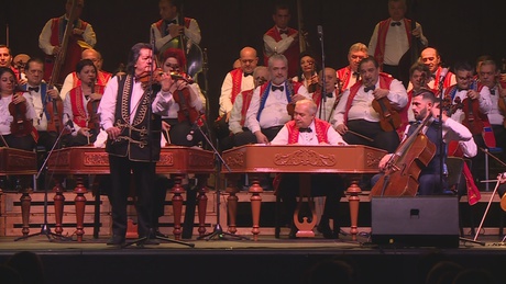 Az Arénában koncertezett a 100 Tagú Cigányzenekar