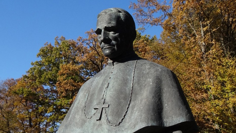 Márton Áron-szoborra gyűjtenek Kaposváron