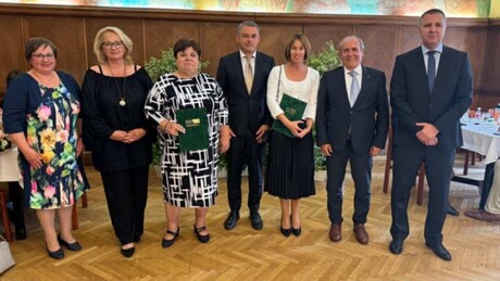 Kinevezés és elismerések a MATE tanévnyitón