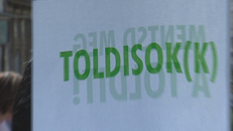 Toldisokk - Avagy tiltakozó bohém gyűlés a kalapács árnyékában a megmaradó Toldiért