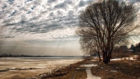 A hétvégén sem várható jelentős időjárási fordulat