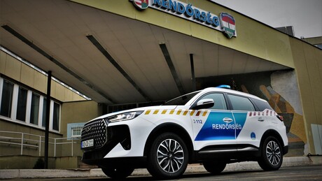 Új autót kaptak a somogyi rendőrök