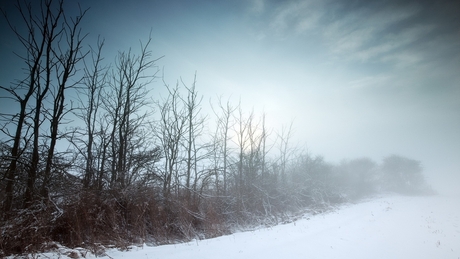 Megszűnik a havazás, a hófúvás azonban erősödik
