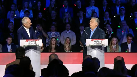 Kaposvárra érkezett a kormányfő és a DPK országjáró körútja