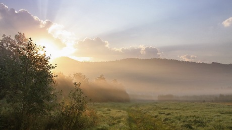 Leállnak a frontok, visszatér az eseménytelen idő