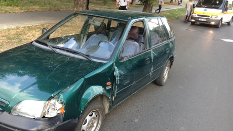 Előzés közben borult fel egy autó Kaposváron - videóval