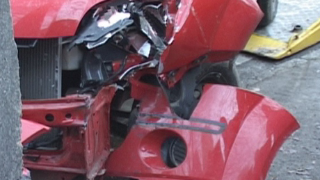 Videóval! Kamion ütközött autóval -  az egyik sofőr megsérült