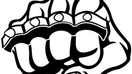 Boxerrel verte ki haragosa fogait