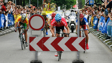 Jön a Tour de Hongrie, figyelmeztetnek a zsaruk