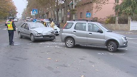 Egy nő sérült a kaposvári balesetben
