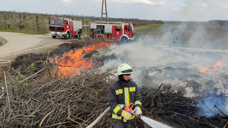 500 köbméternyi zöldhulladék lángolt Siófokon