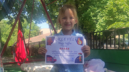 Egy ötéves kislányt ünnepeltek a balatoni tűzoltók