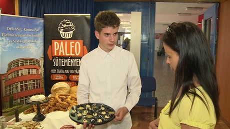 Mesterek az iskolapadban