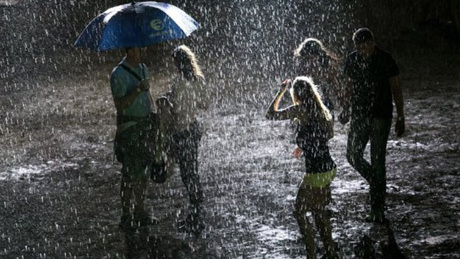 Citromsárga figyelmeztetés: elveri az eső a fesztivált?