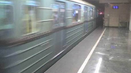 Videóval! Trükkös rablás a metrón