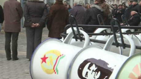 A nap mosolya: A Rákosi címer árnyékában - a kommunizmus áldozataira emlékeztek hétfőn Kaposváron