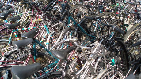 2,5 millió forintnyi biciklit loptak el