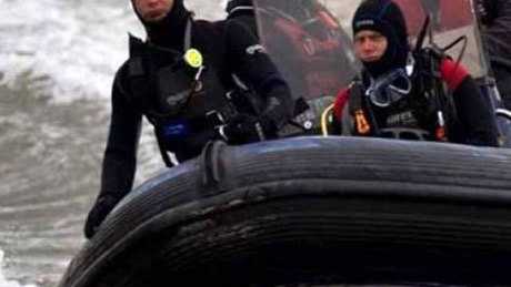 Magyarok is mentették a Red Bull Air Race vízbe zuhant pilótáját