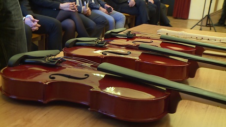 Új hangszereket kapott a zeneiskola