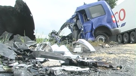 Halálos baleset: kamion és kisteherautó ütközött