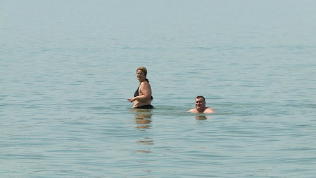 A strandolók is megérkeztek már a Balatonhoz