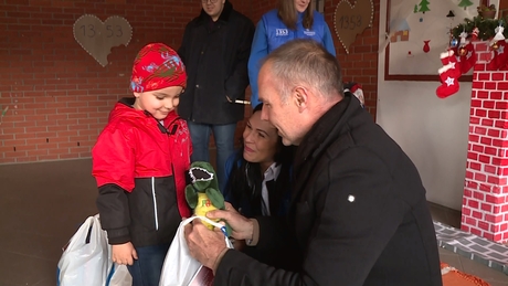 141 rászoruló gyermeknek lett szebb az idei karácsonya