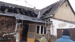 Lángolt egy családi ház Lengyeltótiban