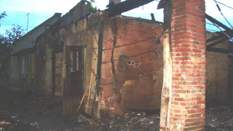 Családi házat veszélyeztetett a tűz Magyaratádon