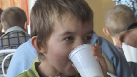 Videóval! A somogyi gyerekek egy része csak az iskolában jut tejhez