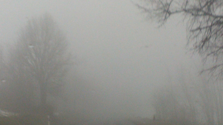Sűrű köd nehezítette a közlekedést:  50 méteres látótávolság is volt