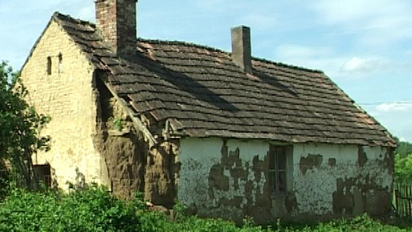 Romokban állnak a házak a megyében