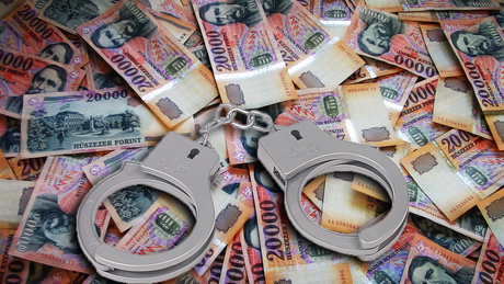 150 millió forintnyi adót csalt el egy nyolcfős bűnbanda
