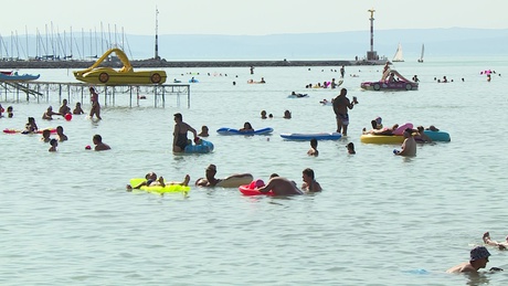 A magyarok több mint kétharmada belföldön nyaral