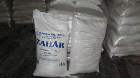 80 tonna fehér, porszerű anyagot foglaltak le egy kaposvári élelmiszerraktárban
