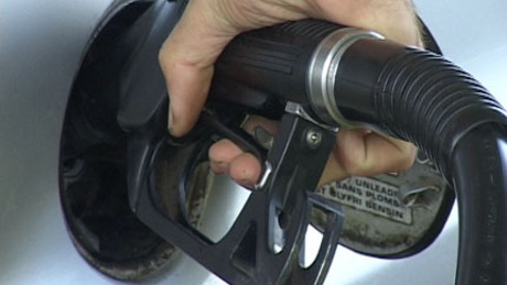 Tíz forintot zuhanhat a benzin ára